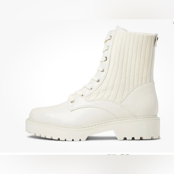 CALVIN KLEIN
 
Samica Womens Faux Leather. Note: Floor sample No Box - Picture 1 of 7